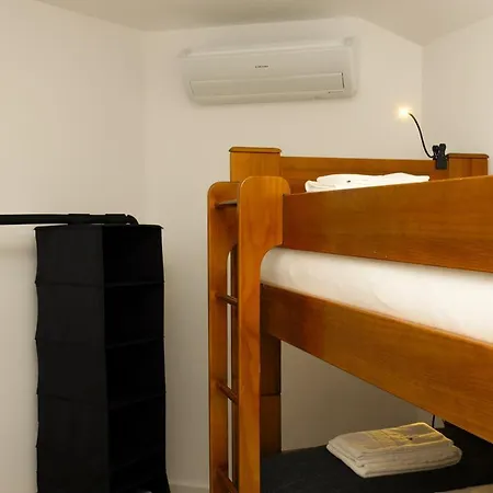 Beco Torto, 아파트 *