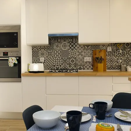 아파트 Beco Torto, *