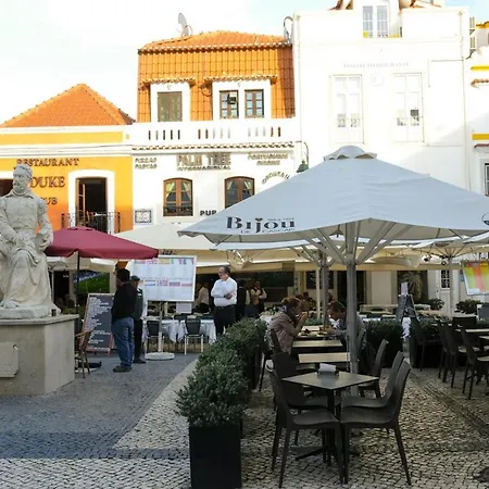 아파트 Beco Torto, 카스카이스