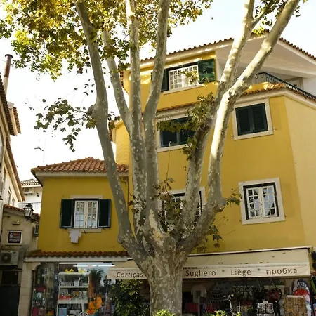 Beco Torto, * Cascais